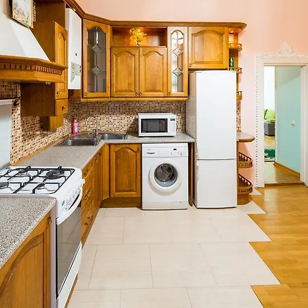 Однокімнатні Апартаменти Студіо Поряд З Медуніверситетом Apartment Lviv