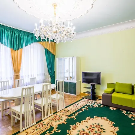 Do Lvova Apartment *