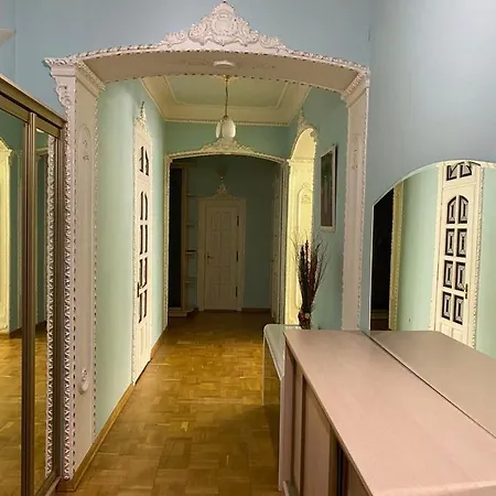 Однокімнатні Апартаменти Студіо Поряд З Медуніверситетом Apartment Lviv