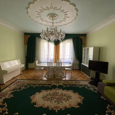 Do Lvova Apartment